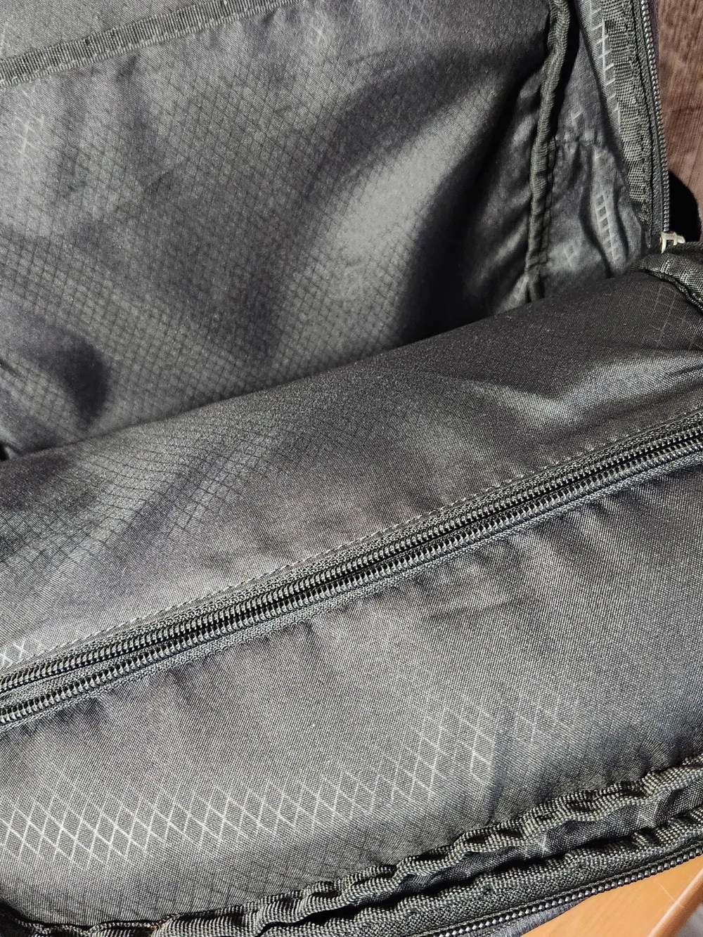 Samsonite Gray Travel Modern Utility Paracycle Laptop Backpack Charcoal